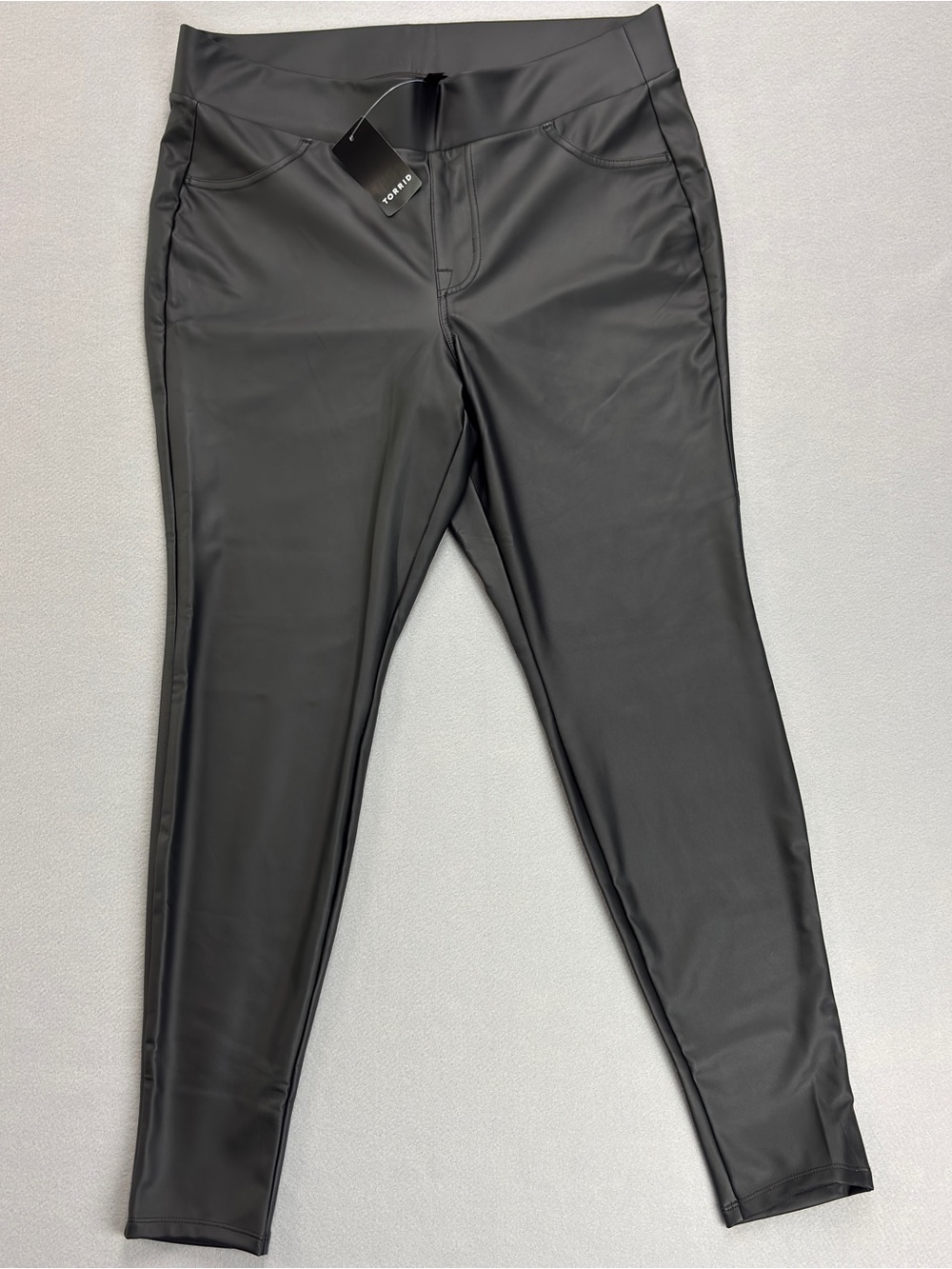 Torrid Womens 1X 14-16 black faux leather pants, runs small, biker Moto